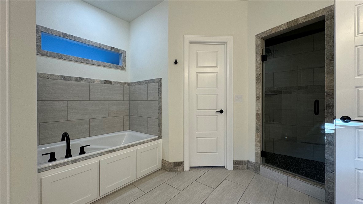 Iveys Ph Iii, The Rogers - Residential Lease