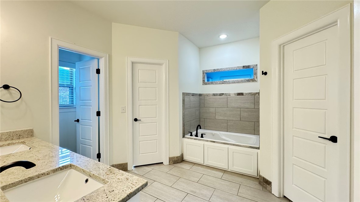 Iveys Ph Iii, The Rogers - Residential Lease