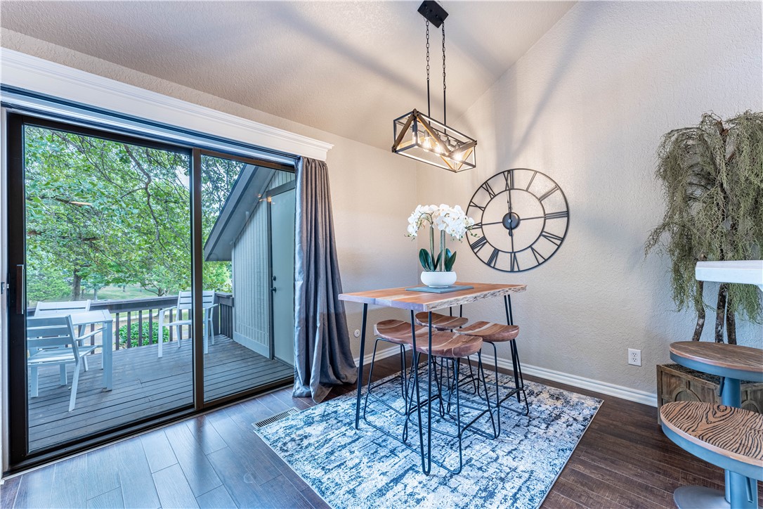 Melanie Courts-Bvv - Residential