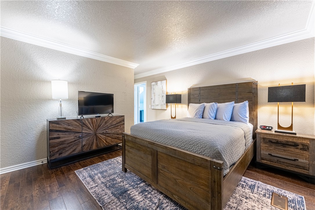 Melanie Courts-Bvv - Residential