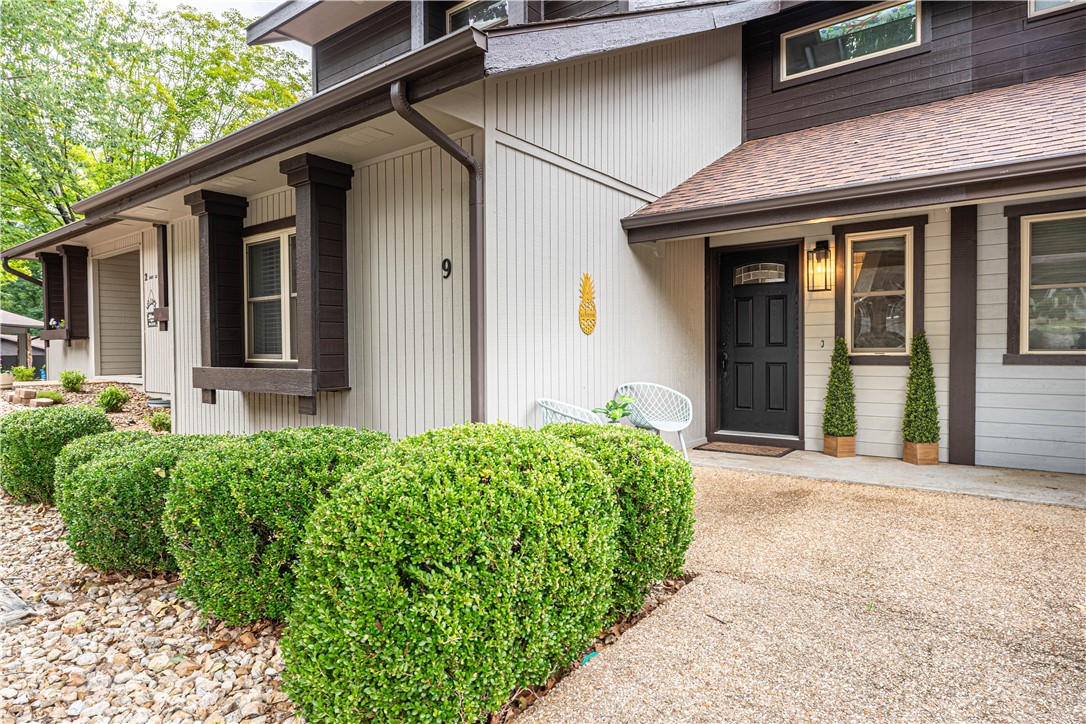 Melanie Courts-Bvv - Residential