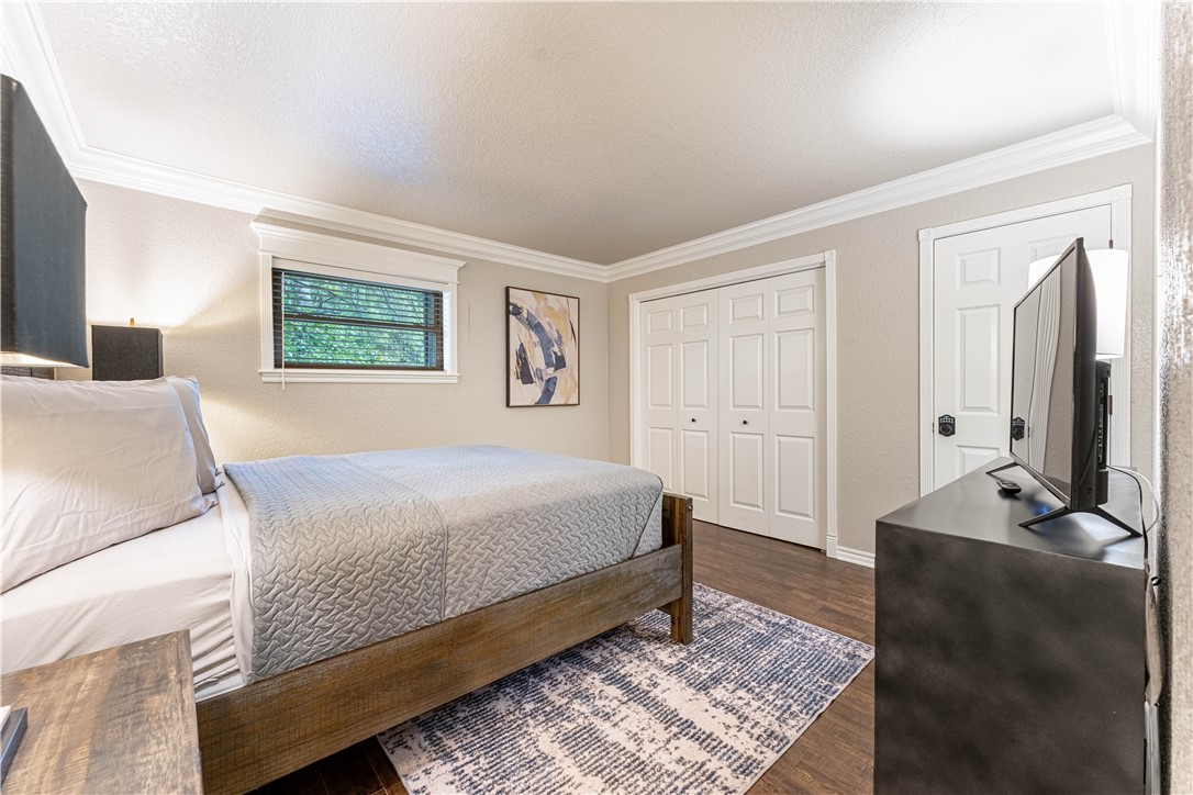Melanie Courts-Bvv - Residential