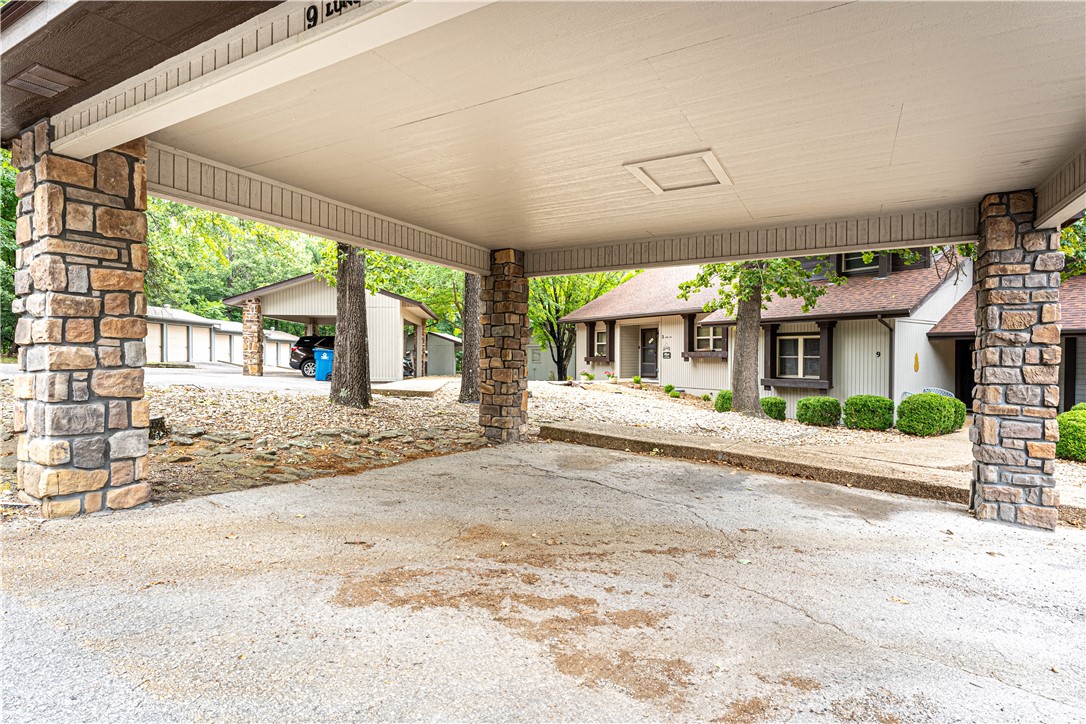Melanie Courts-Bvv - Residential