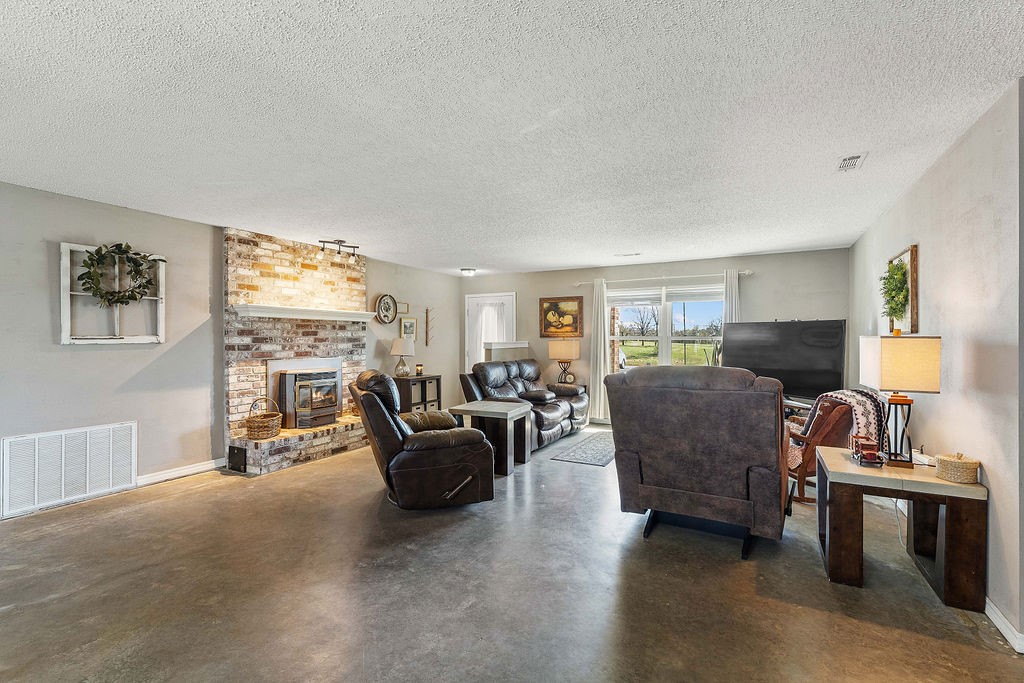 Elm Springs Heights - Residential