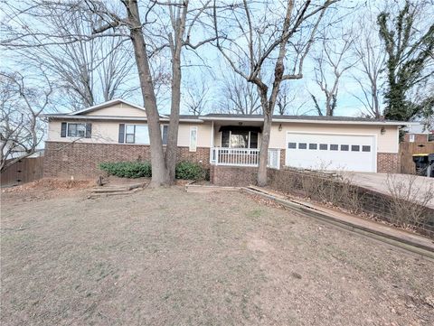 Photo of 107 Arbor Drive, Harrison, AR 72601 (MLS # 1336331)