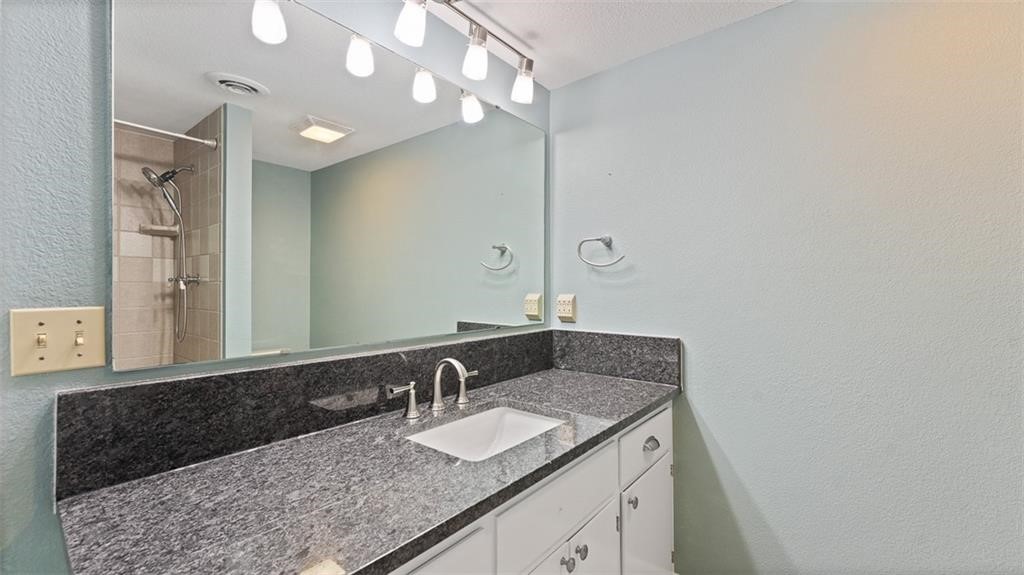 Oak Hill 02 Ph 02 - Residential Lease