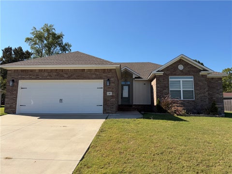 Photo of 316 Promenade Circle, Russellville, AR 72801 (MLS # 1365481)