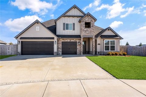 Photo of 931 Red Maple Street, Centerton, AR 72719 (MLS # 1331969)