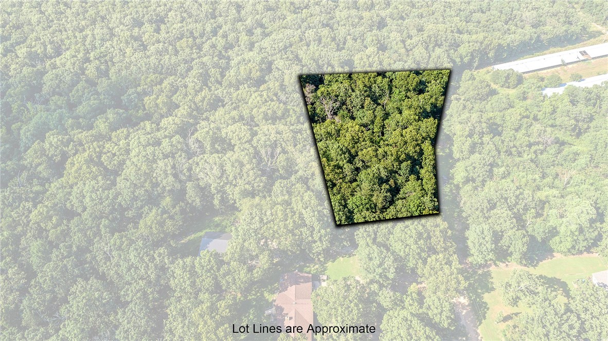 Serene 2.3-Acre Lot in Ozark Estates only 7 miles from Centerton. Private, wooded lot on a quiet cul-de-sac surrounded by spacious homesites with 2+ acre parcels. Enjoy peace, privacy, and the beauty of nature, all while being close to town amenities. Water approx. 800ā900 ft from property. Ideal for your custom home! Donāt miss your chance to own a slice of the Ozarks and build the home you've always envisioned!