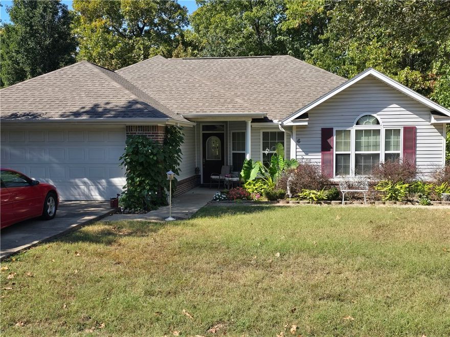 Great home in quiet neighborhood on corner level lot, 3 bed room 2 bath, 2 car garage, new roof just three years ago. Set outside on nice covered deck and watch the deer. Split floor plan, vaulted and recessed ceilings! oak custom cabinets, ceilings fans, Eat in kitchen, Blinds, gas fireplace, and much more.
Priced to sell.