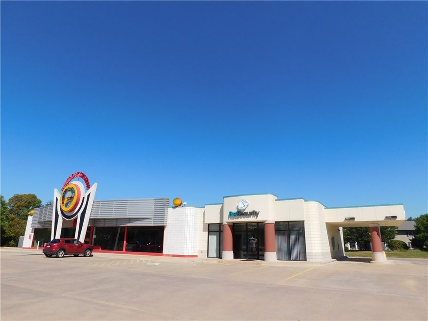 Newer convenience store with modern design.Close to I-49 and Crystal Bridges. Located at a lit 4-way corner. Walking distance to Memorial Park. 8 Gas pumps and kitchen available. 2 spaces making a total of 5,366 SF.