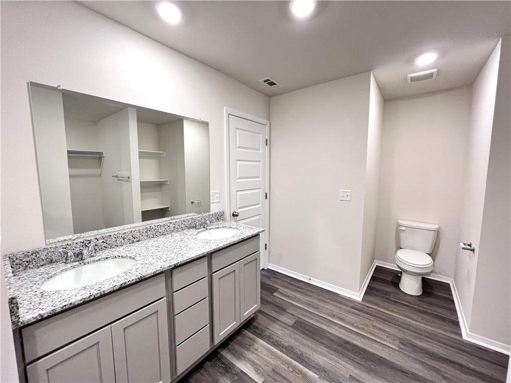 Walnut Hill - Residential Lease