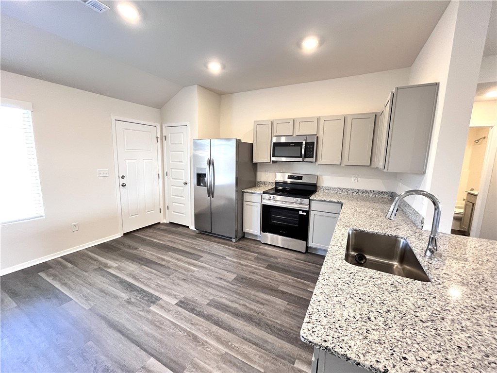 Walnut Hill - Residential Lease