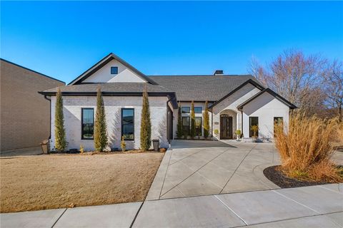 Photo of 5214 Cordell Way, Fayetteville, AR 72704 (MLS # 1335391)