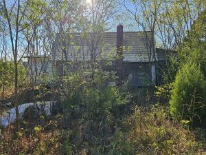 Investment Property Just Outside of Delaware with Highway FrontageThis promising investment property is strategically located just outside of Delaware, boasting prominent highway frontage that ensures excellent visibility and accessibility. The potential of this property is evident, and with a little work, it has the makings of a great home once again.Highway Frontage: The property is positioned along a major highway, providing a prime location for various business opportunities or residential use.Investment Potential: With some thoughtful improvements, this property presents an exciting investment opportunity. Whether you're looking to establish a commercial venture or transform it into a comfortable residence, the possibilities are vast.Don't Miss This Great Opportunity!