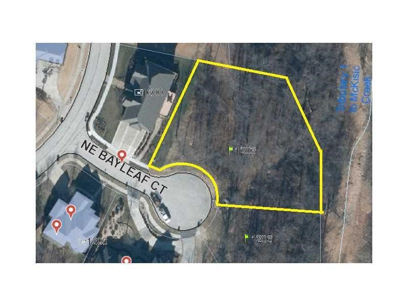 Introducing a rare opportunity to own a spacious, buildable lot in the highly sought-after Chapel Hill neighborhood of North Bentonville, Arkansas. This expansive 0.72-acre residential lot offers an ideal canvas for your dream home, nestled in a vibrant community known for its beautiful homes and family-friendly amenities.
The Chapel Hill neighborhood is conveniently located at the intersection of Tiger Boulevard and "J" Street, within walking distance to renowned attractions such as Crystal Bridges, The Amazeum, and Orchards Park. This lot is zoned for single-family residential use, providing an incredible opportunity to create a haven tailored to your desires.
This lot presents a unique opportunity to build a home in a thriving market, in a neighborhood known for its beauty and community spirit. Don't miss out on this incredible opportunity to build your dream home on this remarkable 0.72-acre lot in the heart of North Bentonville.