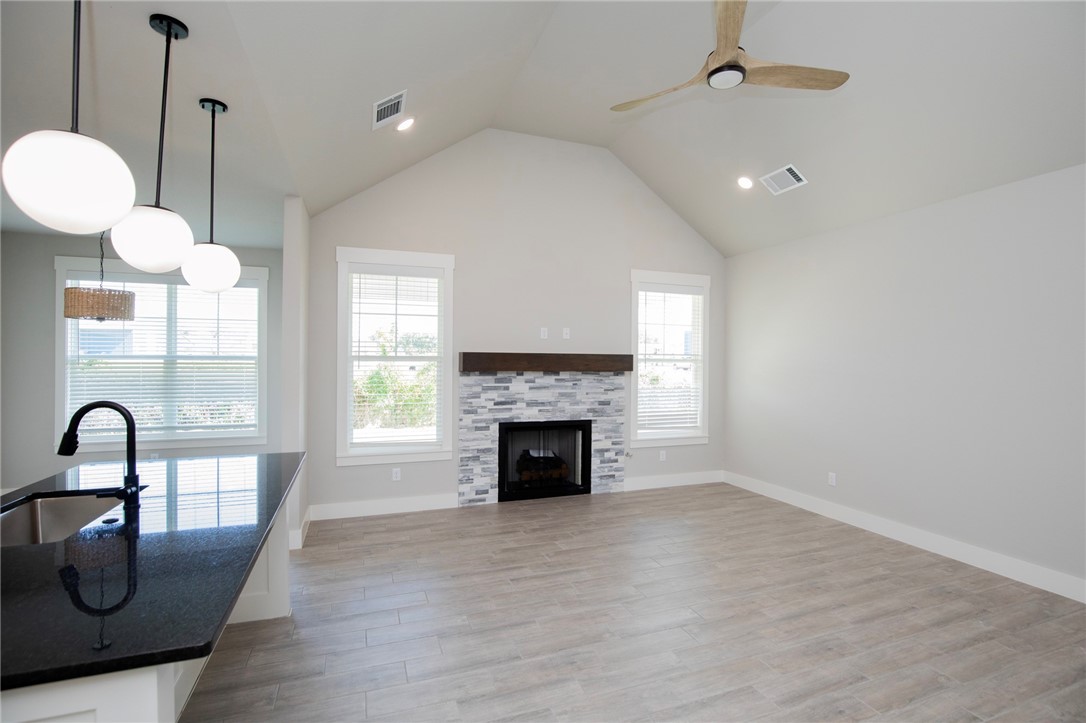GRAND ESTATES PH 1-GENTRY - Residential