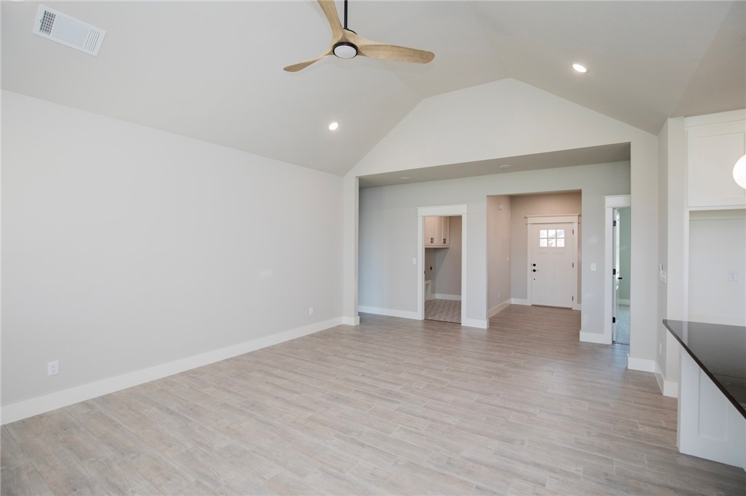 GRAND ESTATES PH 1-GENTRY - Residential