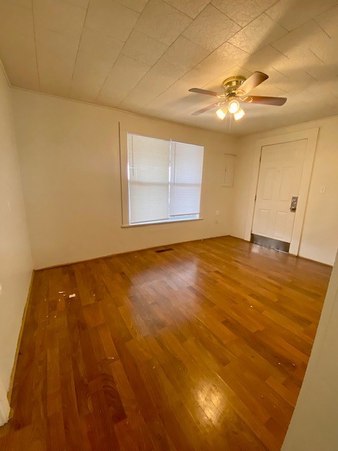 Holcombs Second - Residential Lease