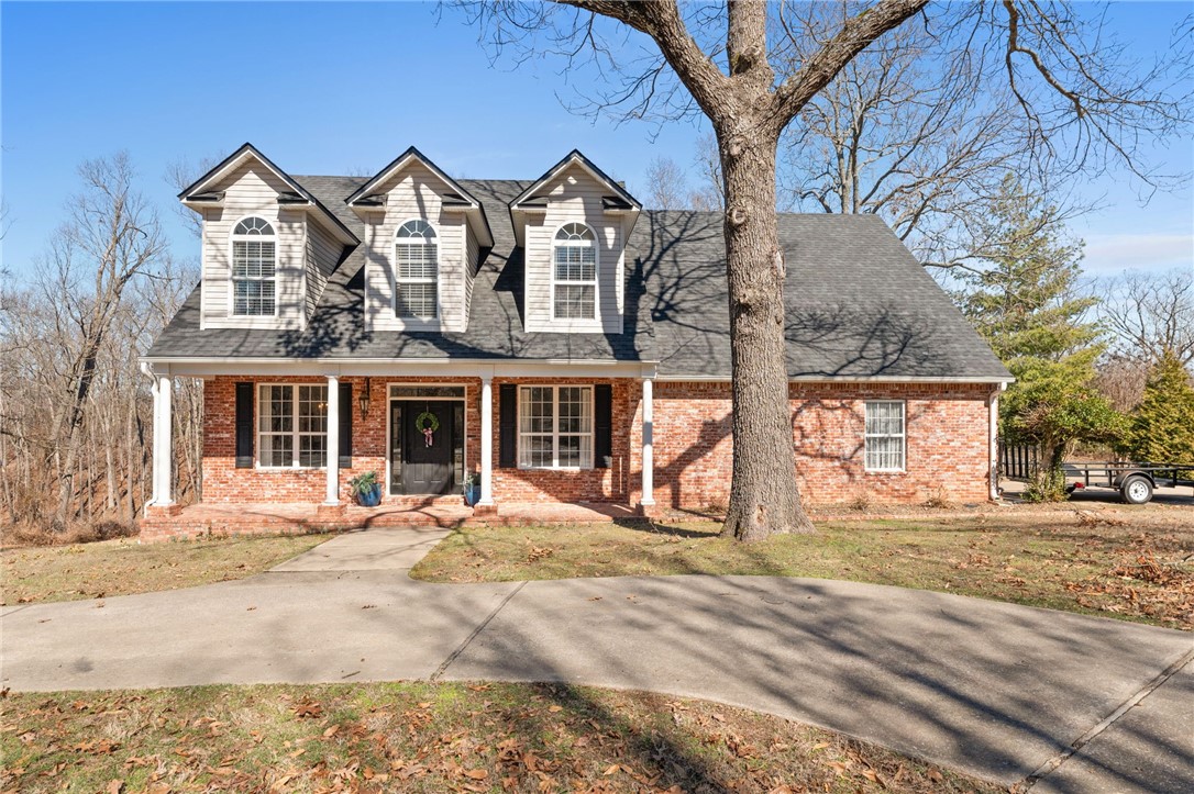 Nestled on 1.5 acres of serene wooded land, this stunning property offers the perfect blend of privacy, comfort, and convenience. With 4 spacious bedrooms, 3 1/2 baths, a spa-like master bathroom, formal dining and a dedicated office space, this home is designed for relaxation and modern living.
Additionally, the partially fenced backyard provides a safe and secure space for pets. With ample space for outdoor activities, this home is also surrounded by natural Ozark beauty while being within walking distance to all the amenities of Lake Atalanta and downtown Rogers plus only 8 minute drive to Prairie Creek Marina. Donāt miss out on the opportunity to make this your own ā schedule a tour today and experience all that this property has to offer!ā