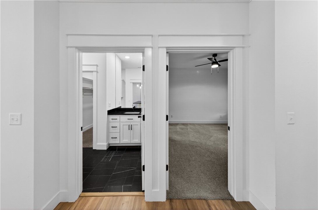 Dixieland Twnhms Rogers - Residential