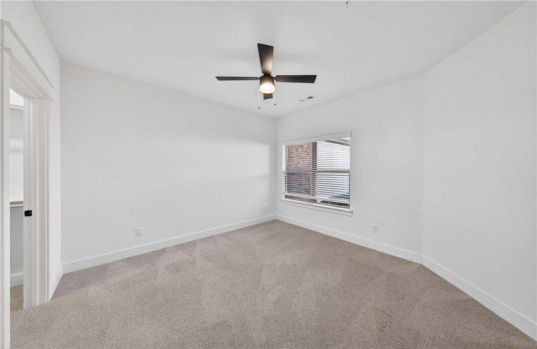 Dixieland Twnhms Rogers - Residential