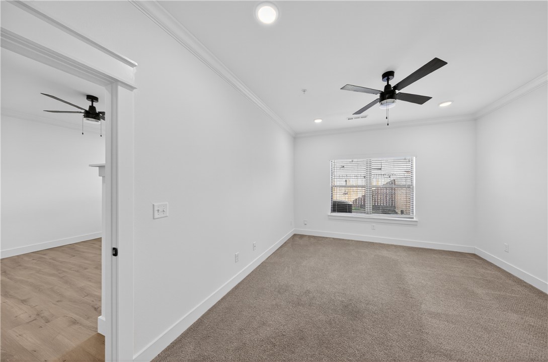 Dixieland Twnhms Rogers - Residential