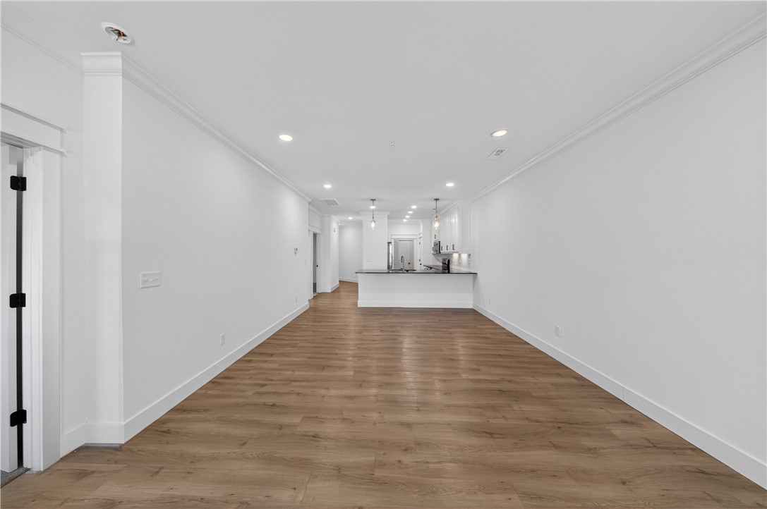 Dixieland Twnhms Rogers - Residential