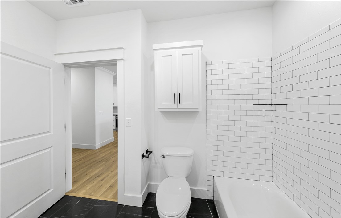 Dixieland Twnhms Rogers - Residential