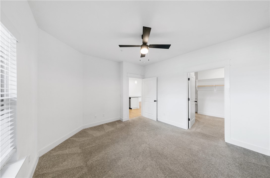 Dixieland Twnhms Rogers - Residential