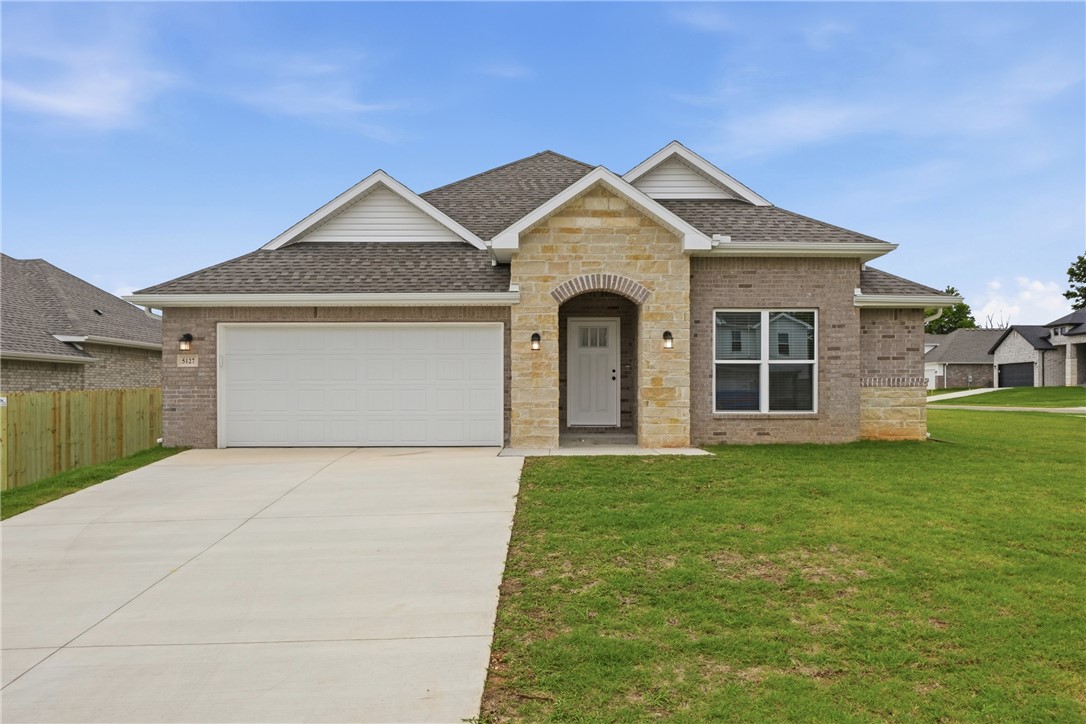 Photo 1 of 26 — 5127 Vista Avenue, Springdale, AR 72762