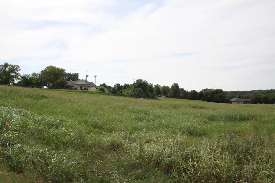 Great Building Site - Corner of Rock Springs Rd & Speer Drive.   2.53 acres located between FedEx & Casey's. All utilities available.