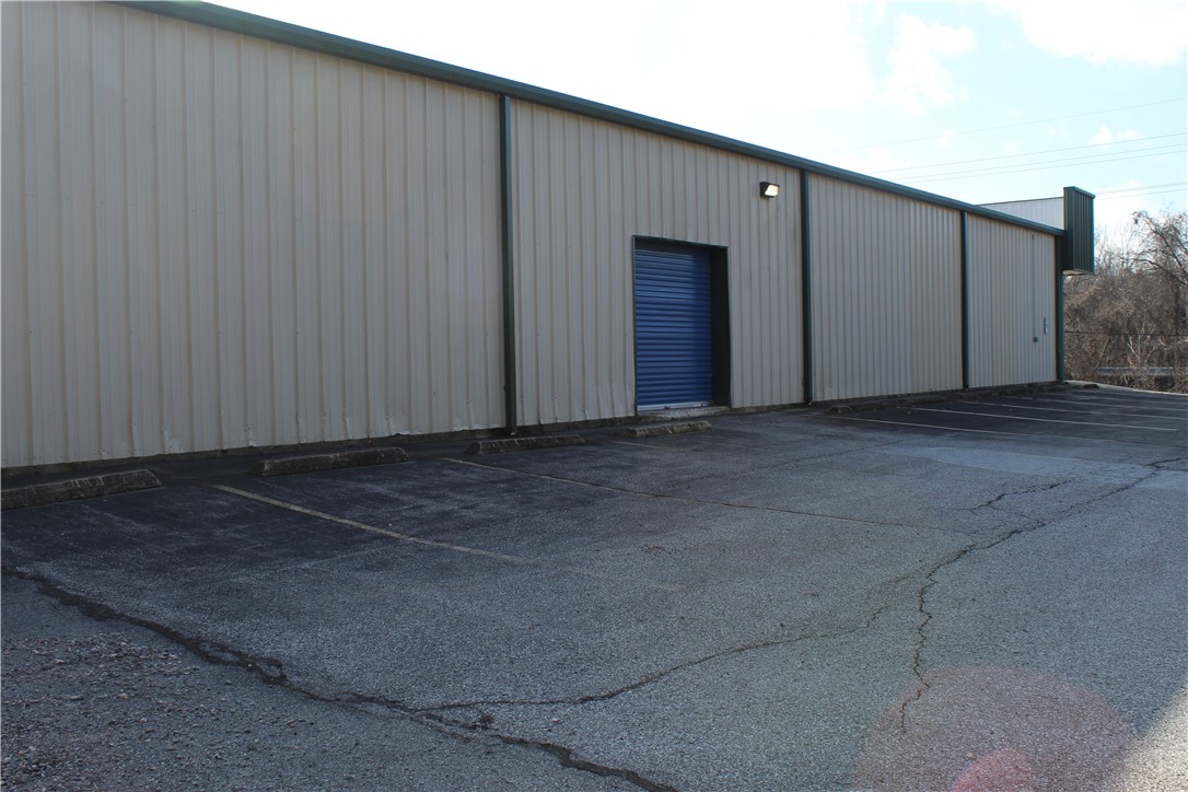 Ozark Orchard Co Sub Decatur - Commercial Lease