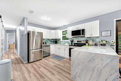 Photo of 6 Ipswich Drive, Bella Vista, AR 72714 (MLS # 1338061)