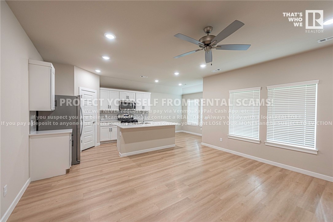 Cottonwood Place Sub Rogers - Residential Lease