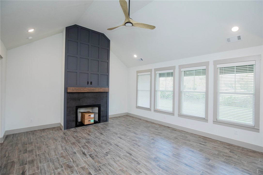 Grand Estates Phase 1 Gentry - Residential Lease