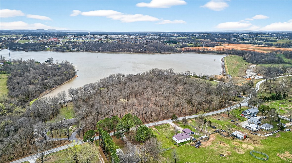 Elm Spgs Outlots - Land