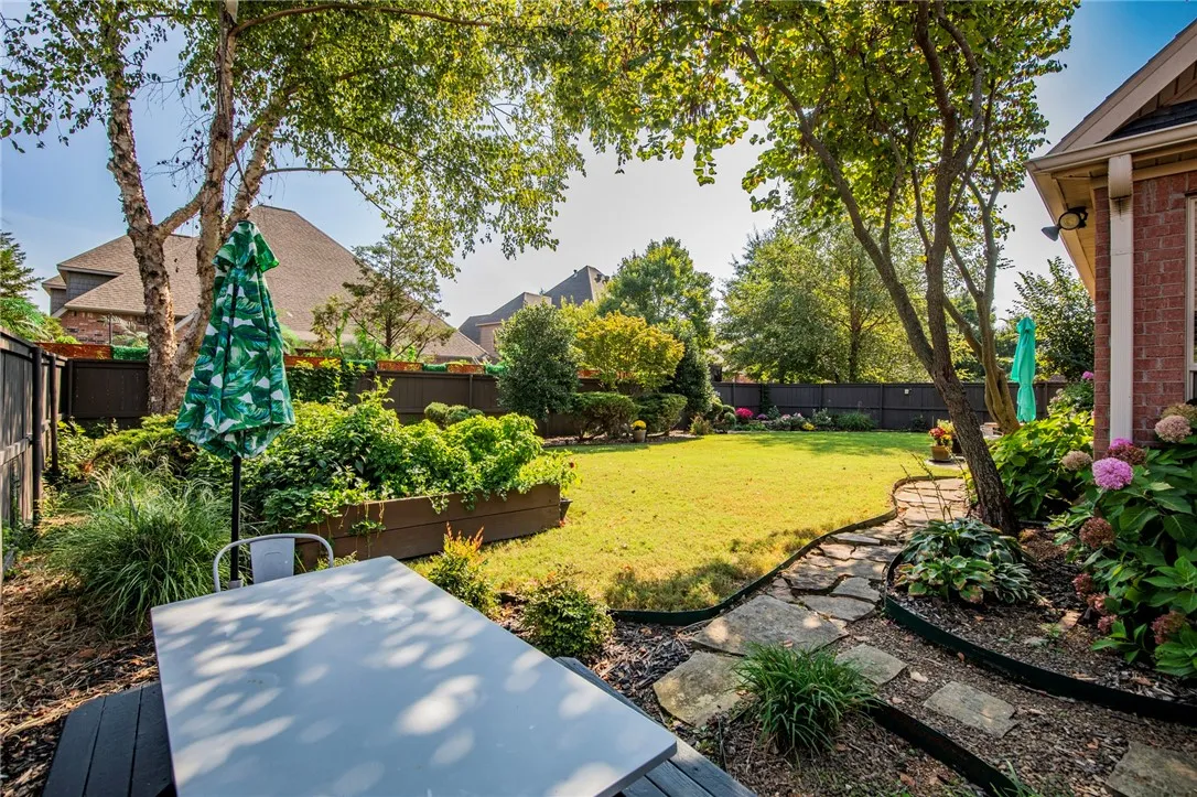 Bentonville, Arkansas 72713, United States, 4 Bedrooms Bedrooms, ,3 BathroomsBathrooms,Residential,Pending,214298