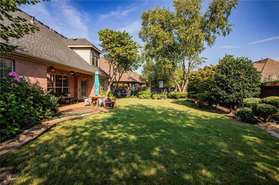 Bentonville, Arkansas 72713, United States, 4 Bedrooms Bedrooms, ,3 BathroomsBathrooms,Residential,Pending,214298