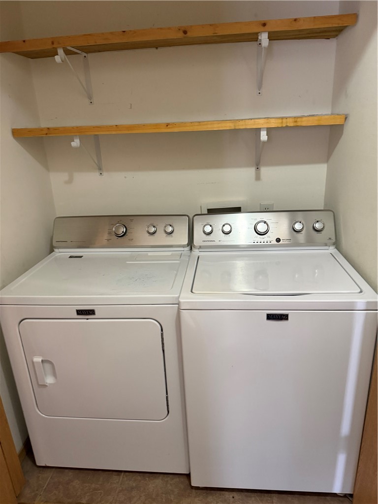 Oak Village Sub Rogers - Residential Lease