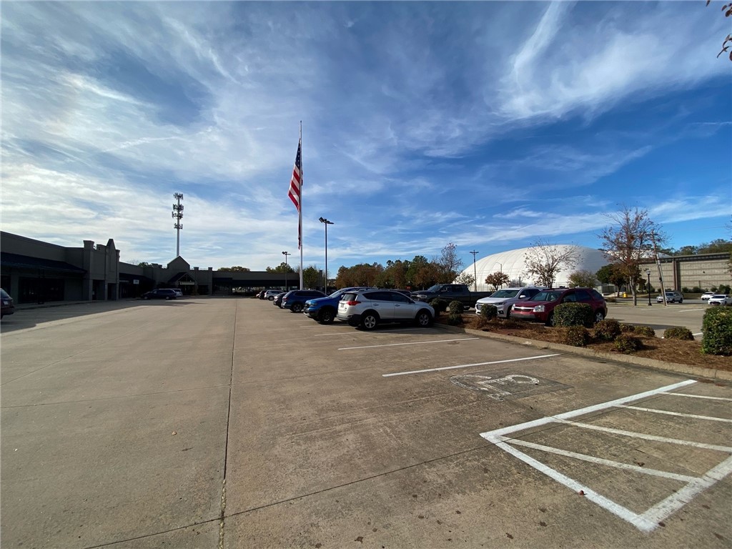 Kee Corner - Commercial Lease