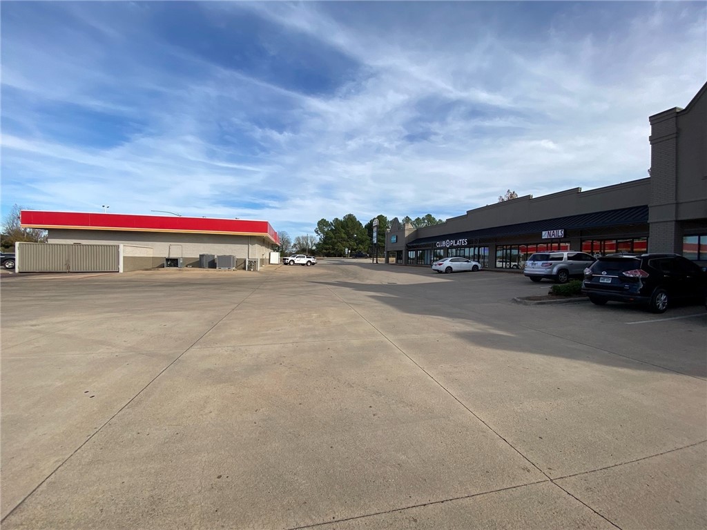 Kee Corner - Commercial Lease