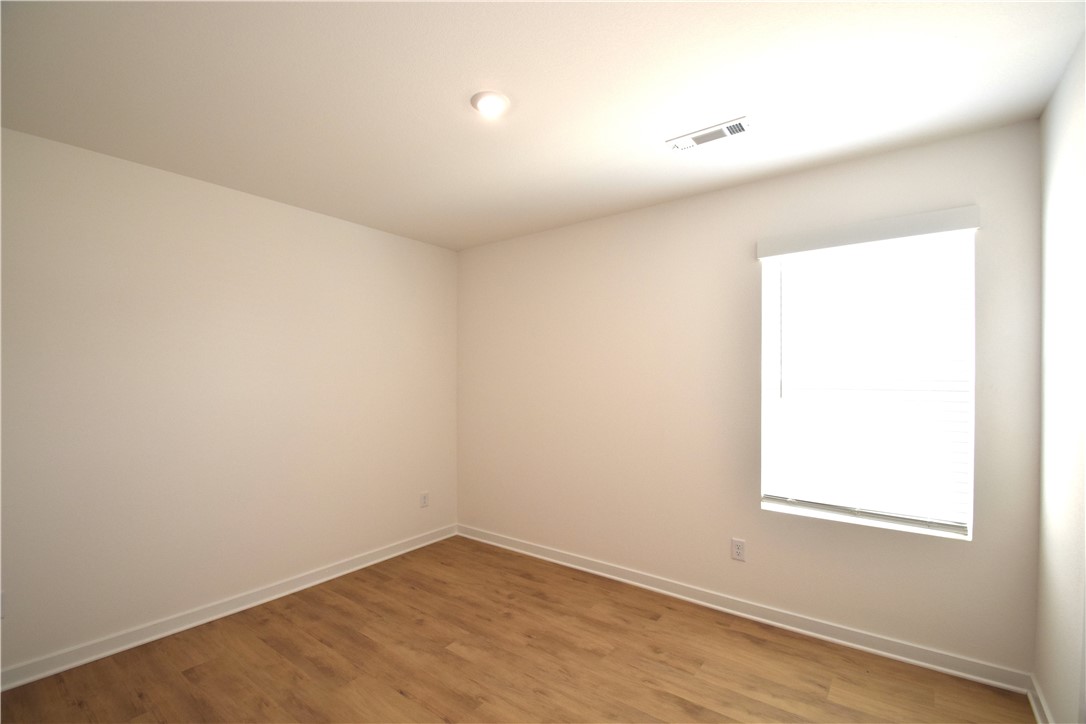 Wagon Wheel Crossing - Residential Lease