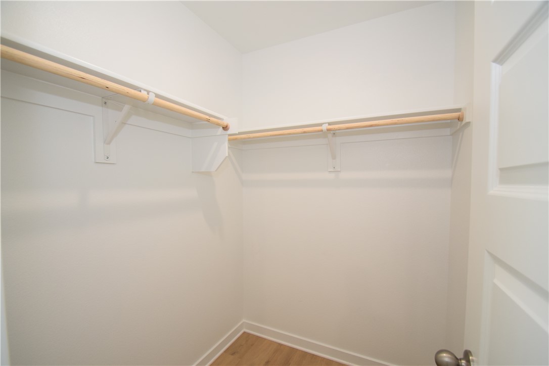 Wagon Wheel Crossing - Residential Lease