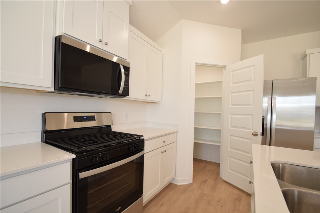 Wagon Wheel Crossing - Residential Lease