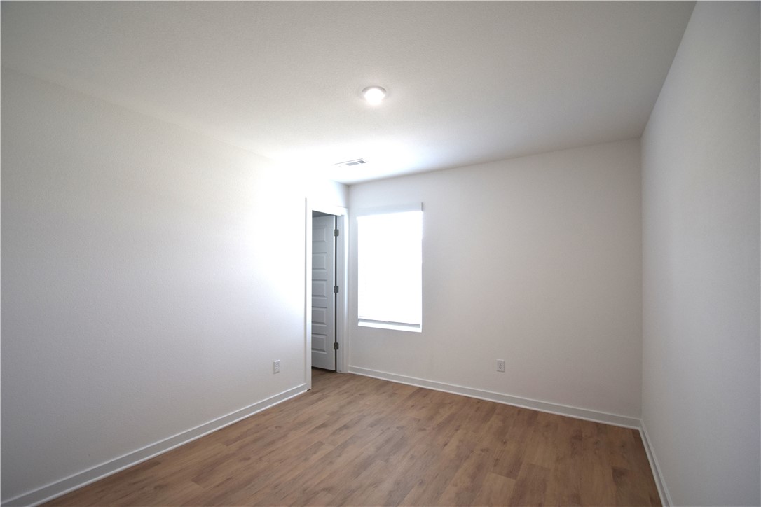 Wagon Wheel Crossing - Residential Lease