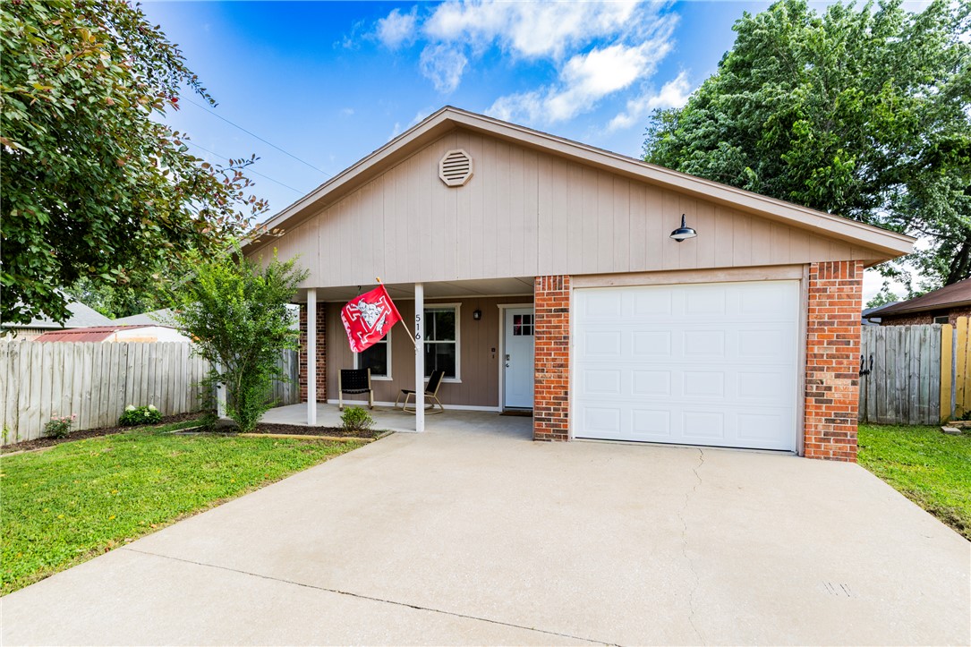 516 Hill Circle