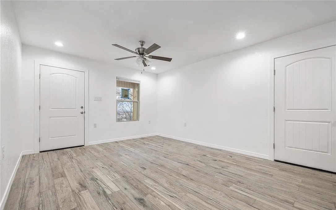 Sulphur Spgs Town - Residential Income