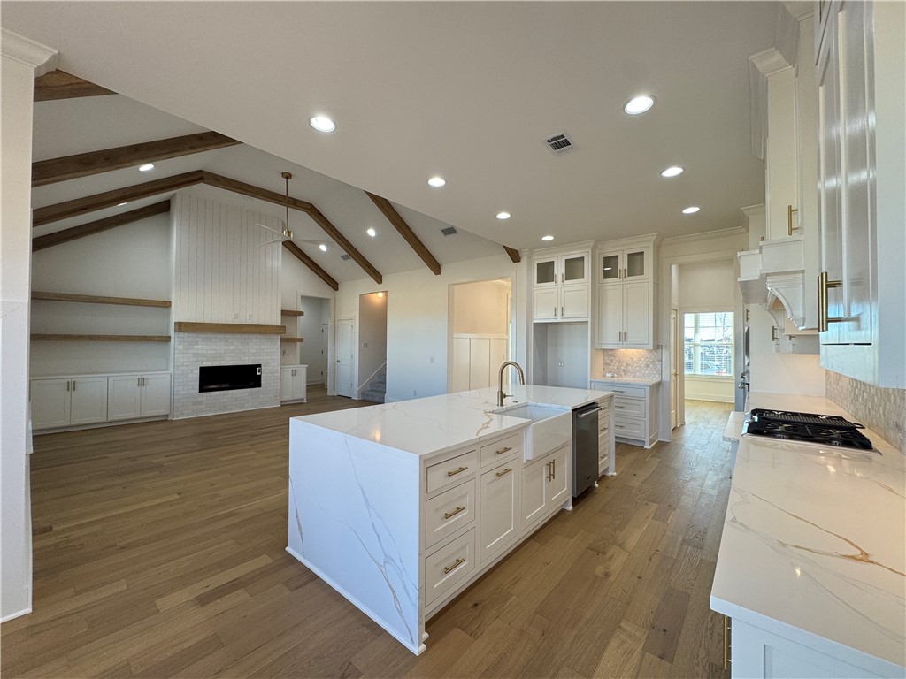 Crescent View - Residential
