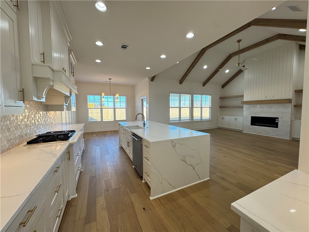 Crescent View - Residential